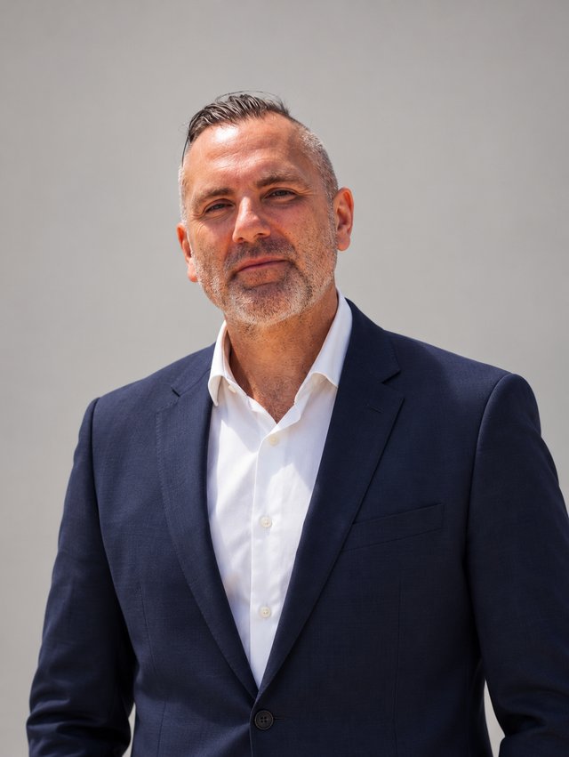 Portrait du Dr Alexandru Stroescu, psychiatre